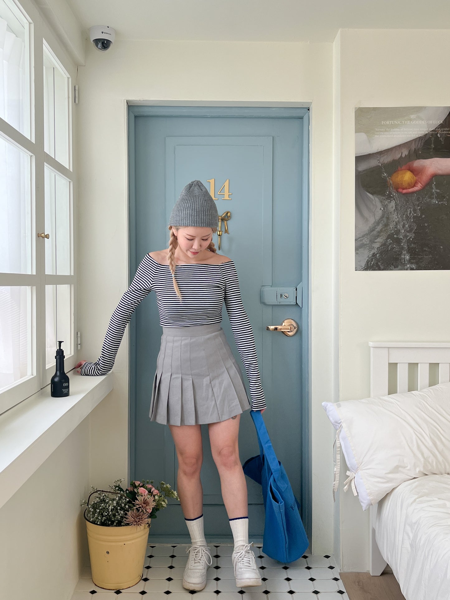 包色吧!一字肩橫間百搭上衣