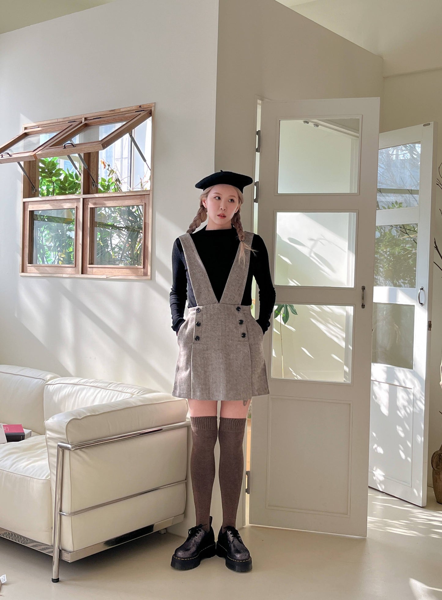 V吊帶學院風連身短褲