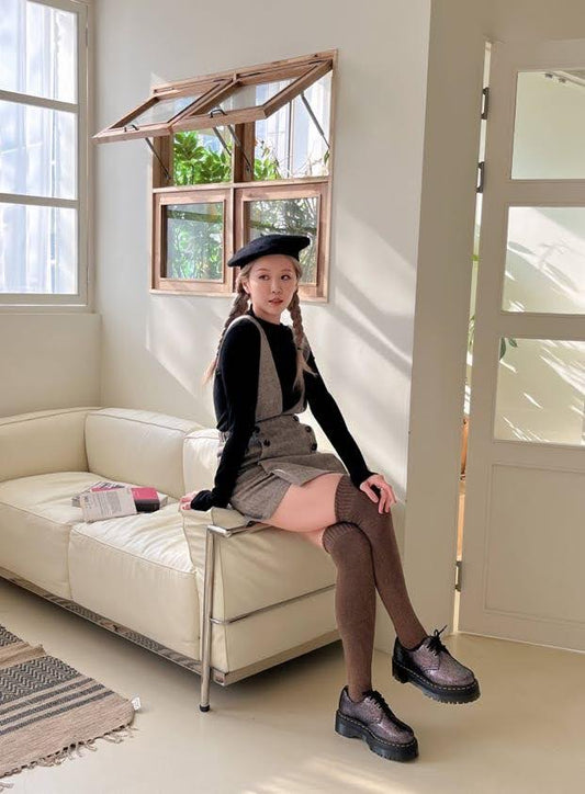 V吊帶學院風連身短褲