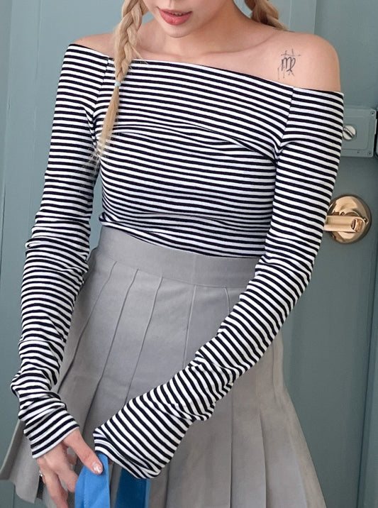 包色吧!一字肩橫間百搭上衣